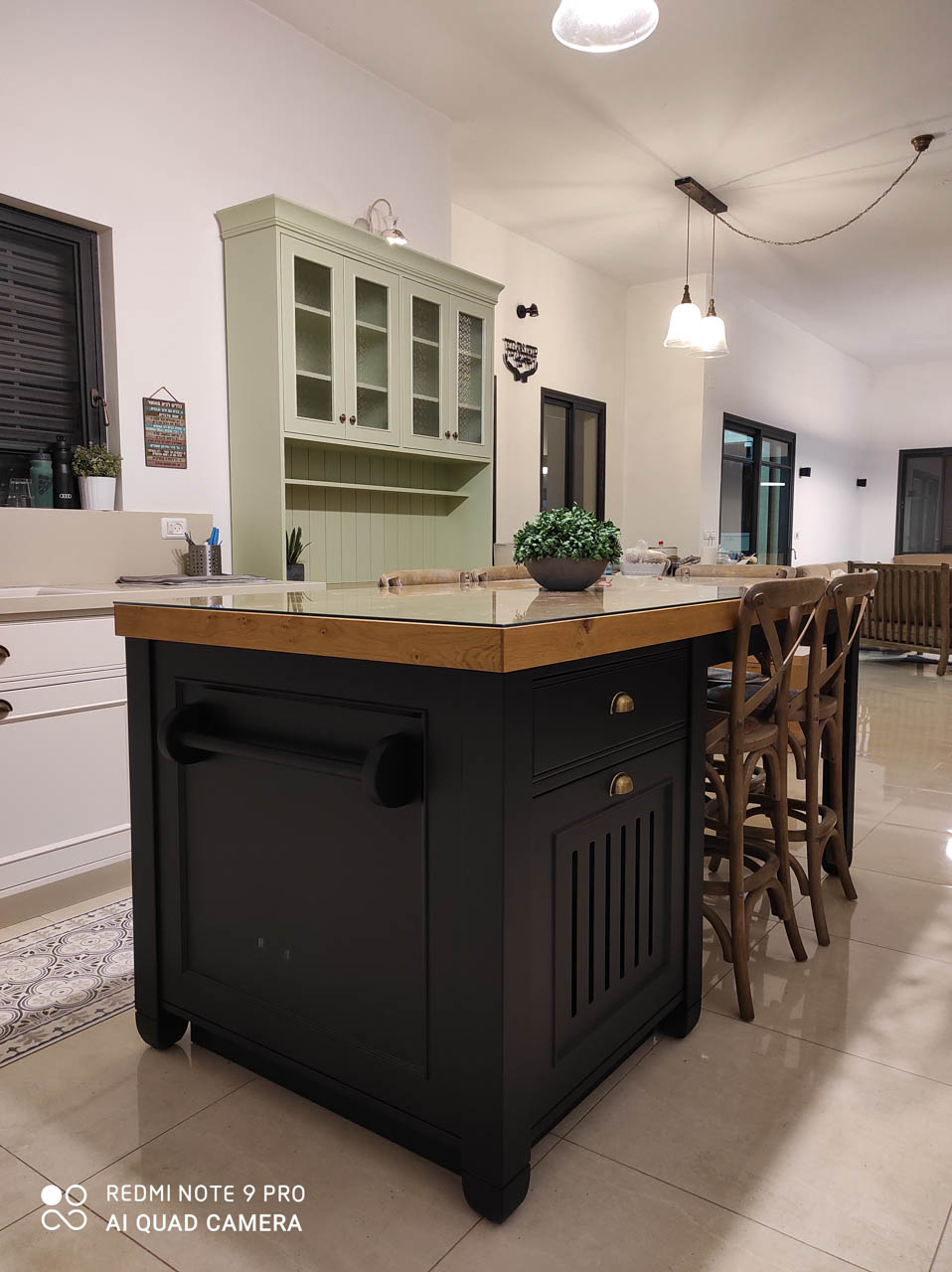 Kitchen-combined-wood-oak-black-island-grained--4