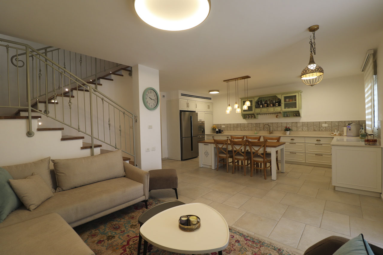 Rustic Kitchen (27)